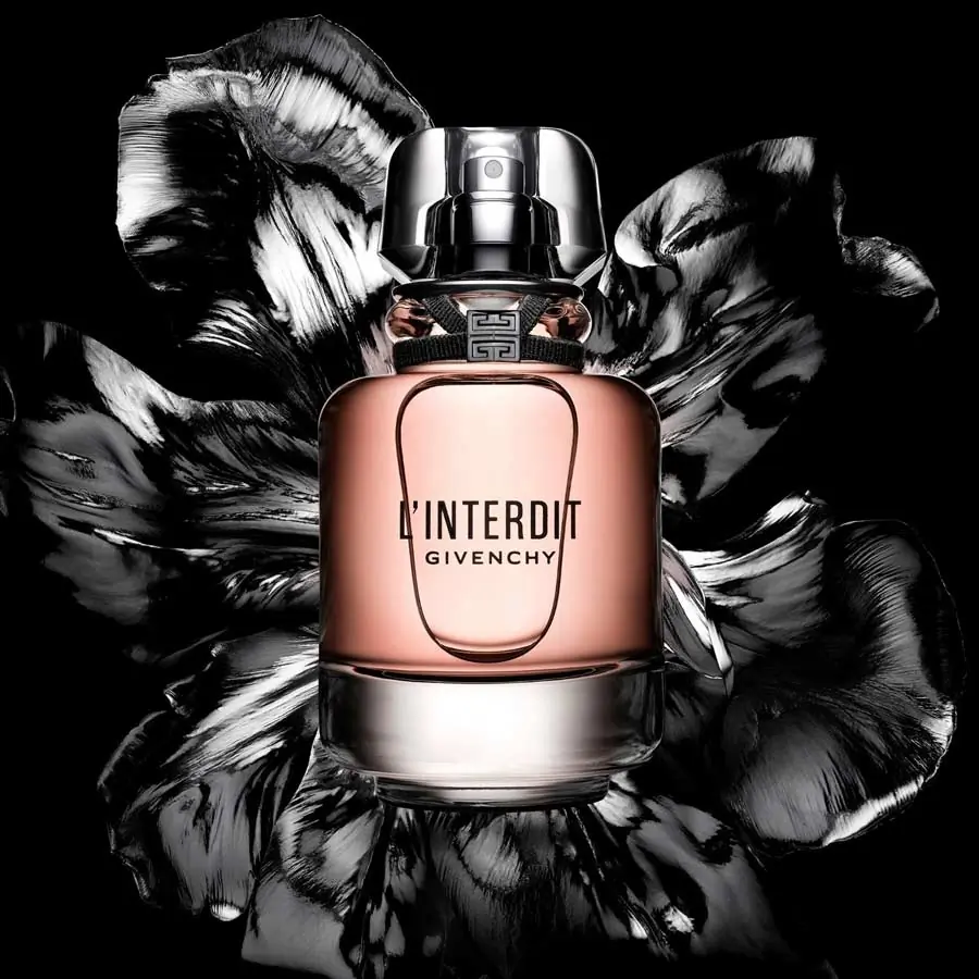 L’Interdit Givenchy Eau de Parfum con fiore nero