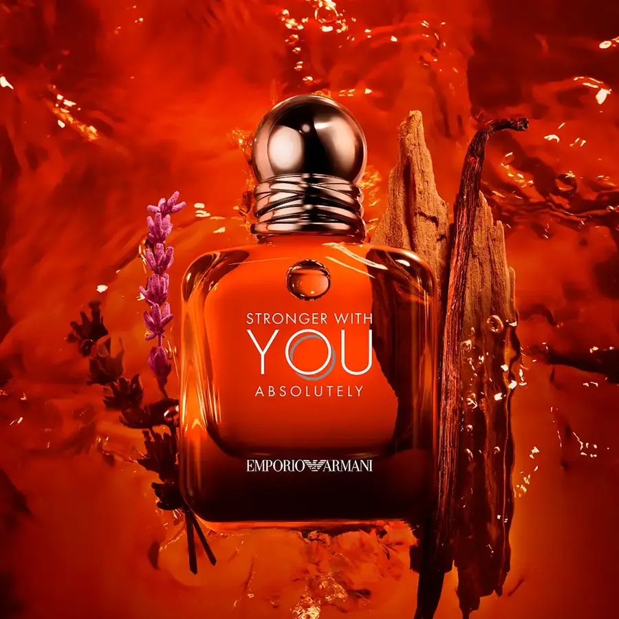 Profumo Armani Stronger With You Absolutely con vaniglia, lavanda e note legnose