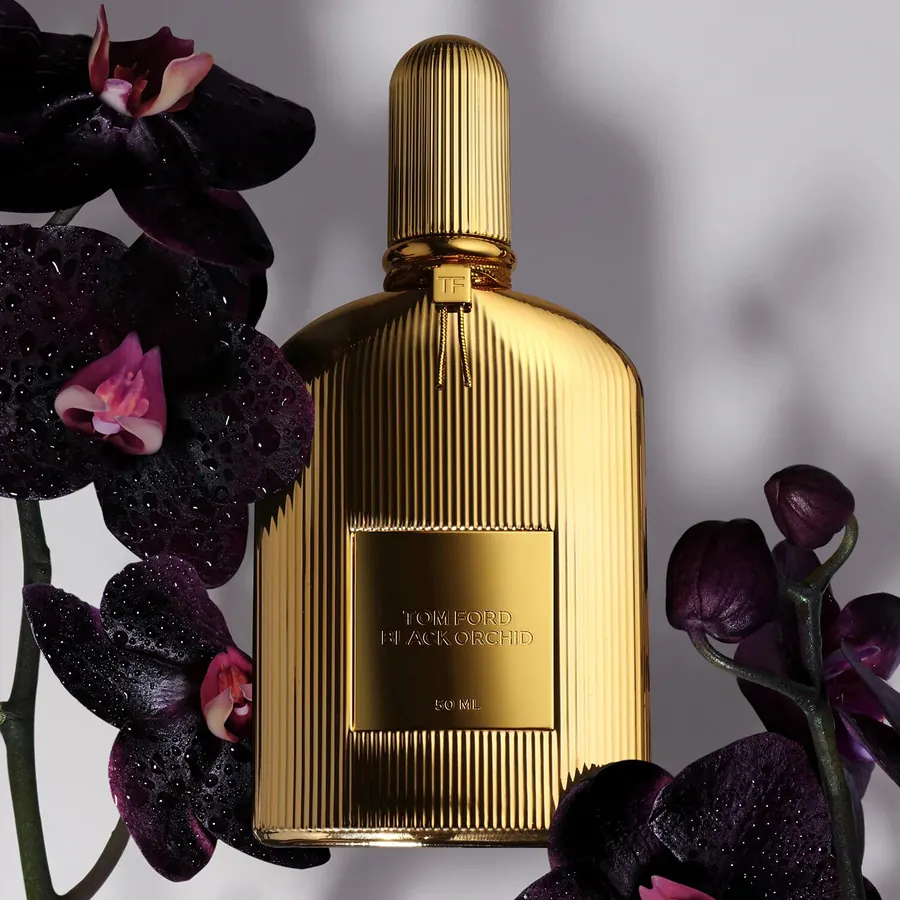 Tom Ford Black Orchid Parfum dorato con orchidee nere