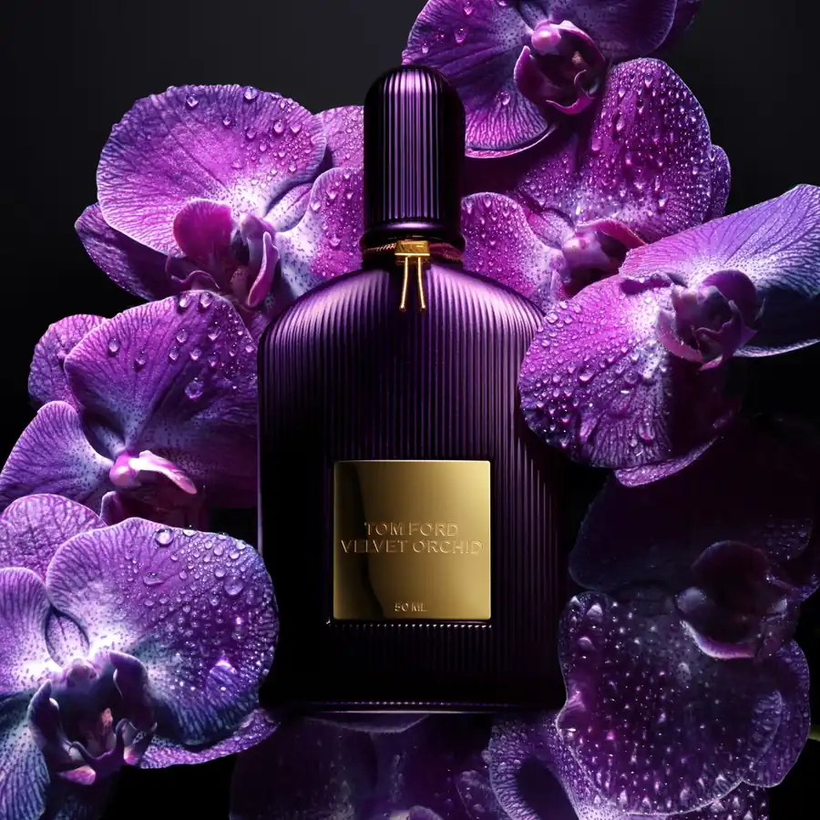 Tom Ford Black Orchid Eau de Parfum con orchidee nere
